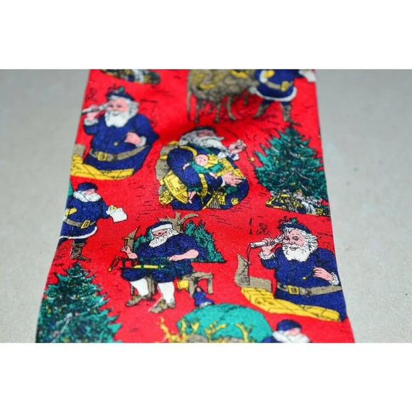 FERRELL REED for Hillhouse ltd Santa Christmas Tie - Picture 3 of 6